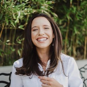 Meet your Posher, Claudia